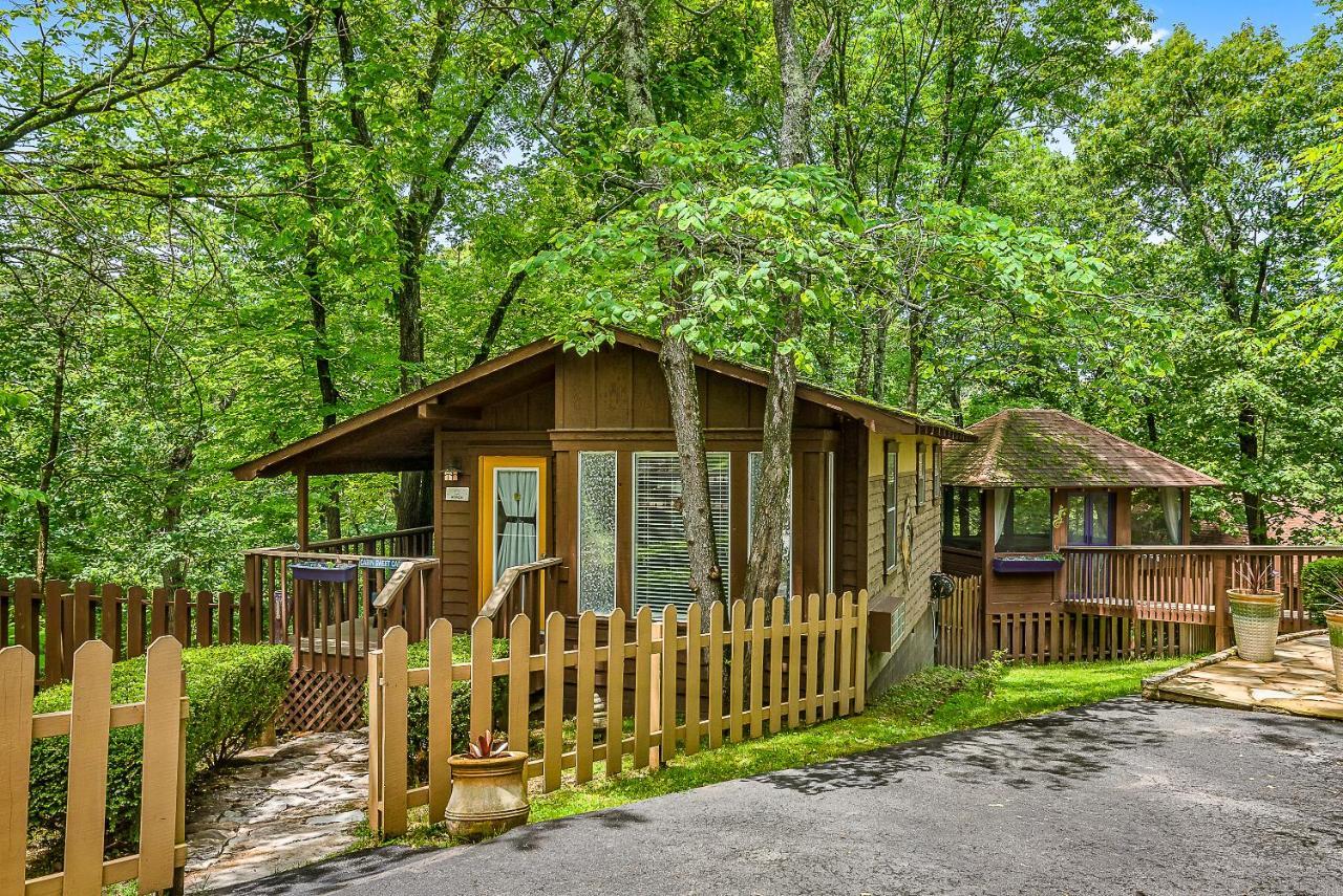 The Woods Cabins ユリーカ・スプリングス エクステリア 写真