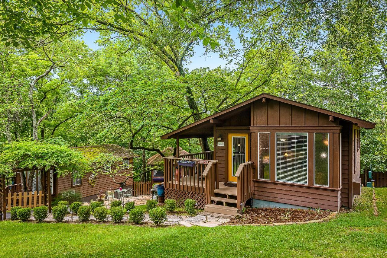 The Woods Cabins ユリーカ・スプリングス エクステリア 写真